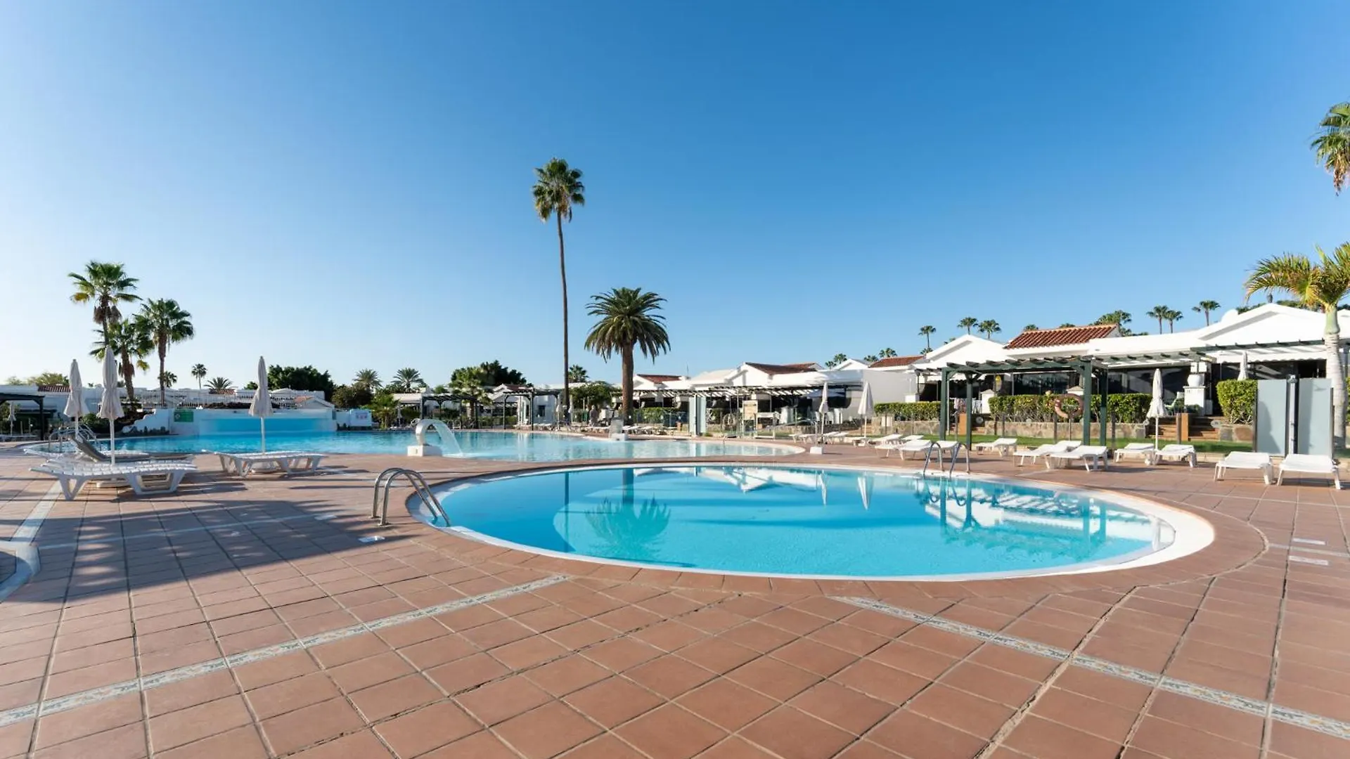 Luxury Poolside Holiday Home Maspalomas